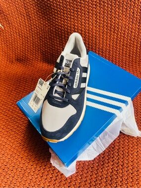 adidas Men's Treziod 2  Navy, White and Gum Retro Sneaker